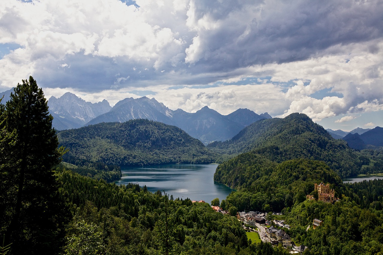 alpsee, lake, mountains-532864.jpg